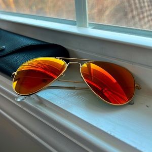 Gold Framed Red/Orange Flare Avaitors